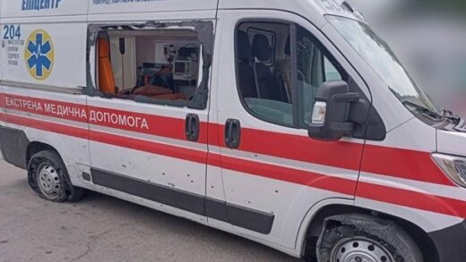 Новини України - Росіяни вдарили дроном по медикам і комунальникам у Херсоні: є жертва