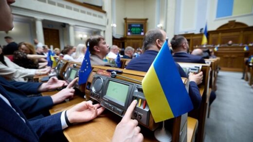 Новини України - Рух Чесно опублікував список нардепів, як підтримали закон щодо НАБУ і САП