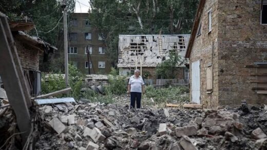 Новини України - Стало відомо, скільки жителів залишається в зоні бойових дій на Донеччині