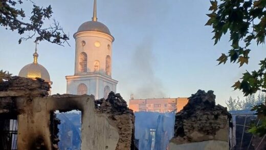 Новини України - У Херсоні через російські обстріли пошкоджено церкву та театр