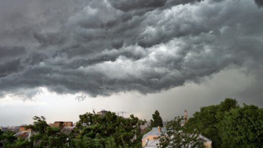 Новини Києва - У Києві перший рівень небезпеки через грозу