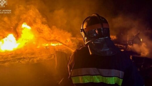 Новини України - У Миколаєві пролунали вибухи, зайнялися пожежі
