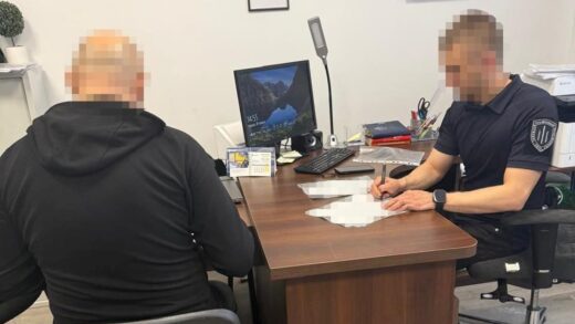 Новини України - У Рівному працівник СІЗО постачав наркотики арештантці за еротичні фото