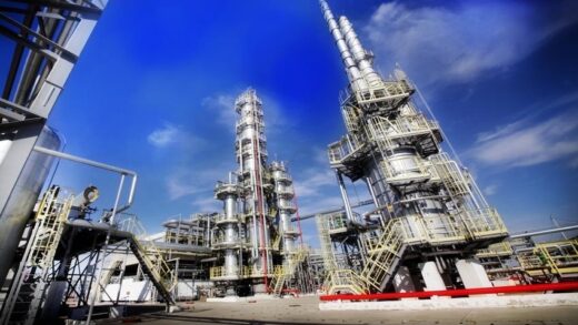 Новини світу - У Росії заявили про атаку дронів на Ільський НПЗ