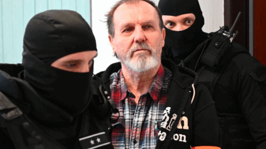 Новини світу - У Словаччині розпочався суд над стрільцем у Фіцо