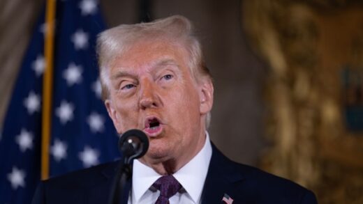 Новини світу - У США звільнили слідчих, які вели справи проти Трампа - ЗМІ