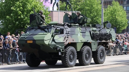 Новини України - Україна одержала від Латвії першу партію БТР Patria