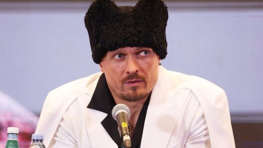 Новини спорту - Усик обрав невибагливий образ для виходу на ринг