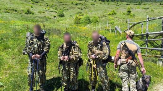 Новини України - В Карпатах службовий пес допоміг затримати ухилянтів
