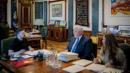 Новини України - Зеленський призначив 16 нових послів України