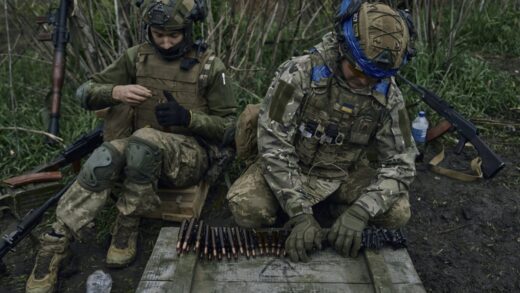 Новини світу - Латвія долучається до закупівлі зброї для України