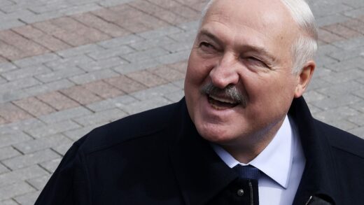 Новини світу - Лукашенко пропонує США звільнити політв'язнів за пом'якшення санкцій - ЗМІ