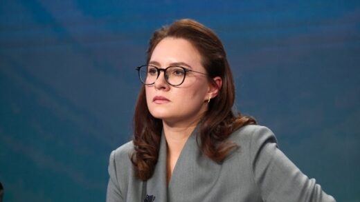 Новини України - Маєток за 70 млн: Свириденко доручила перевірити митника Комара
