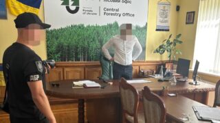Новини України - На Черкащині лісничих змушували платити "данину"