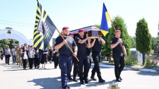 Новини України - На Донеччині попрощалися з трьома полеглими поліцейськими