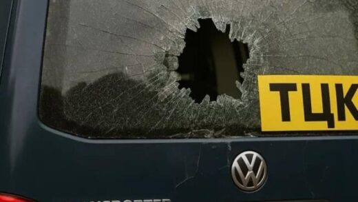 Новини України - На Волині натовп напав на автомобіль ТЦК