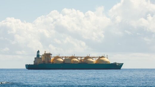 Новини світу - Перший танкер із газом Арктик СПГ 2 зайшов у китайський порт