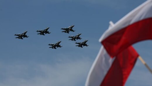 Новини світу - Польща та США підписали контракт на модернізацію F-16