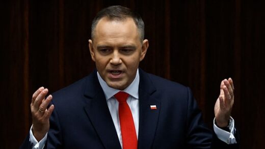 Новини світу - Президент Польщі ініціював заборону "бандерівського символу"