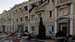 Новини України - Росіяни атакували центр Слов’янська: пошкоджена візитівка міста