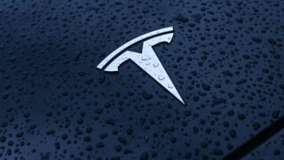 Авто новини - Tesla потрапила під розслідування через аварії з автопілотом