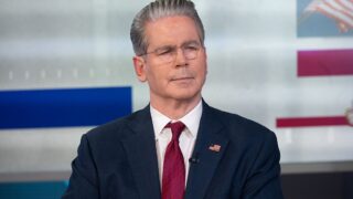 Новини світу - У США пояснили, де візьмуть кошти для прикриття України з повітря