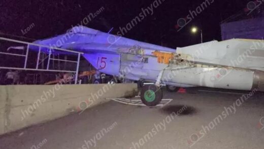 Новини світу - У Вірменії російський винищувач врізався у стовп