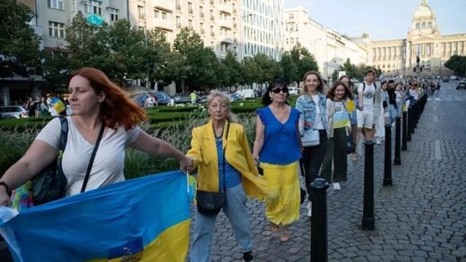 Новини України - Українці стали менше вірити у швидку перспективу вступу в ЄС і НАТО