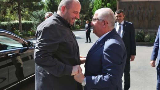 Новини України - Умєров проводить переговори у Туреччині