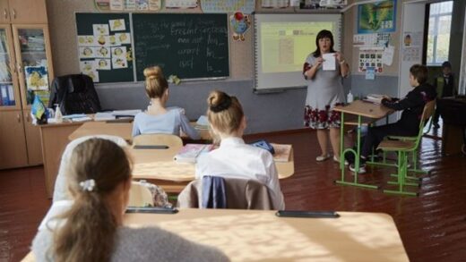 Без категорії - Валюта в "Мрії" і 5 тисяч для школярів: як отримати допомогу