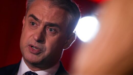 Новини світу - Вето Навроцького залишає Україну без польських Starlink - уряд Польщі