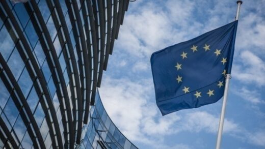 Новини світу - ЄС розглядає введення вторинних санкцій проти РФ - ЗМІ
