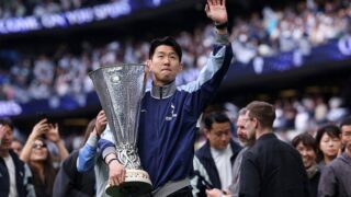 Новини спорту - Зірковий нападник Тоттенгема офіційно повідомив про свій відхід