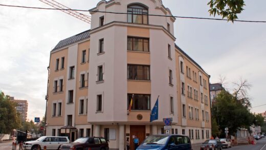 Новини світу - Генконсульство Іспанії в Москві призупинило оформлення віз
