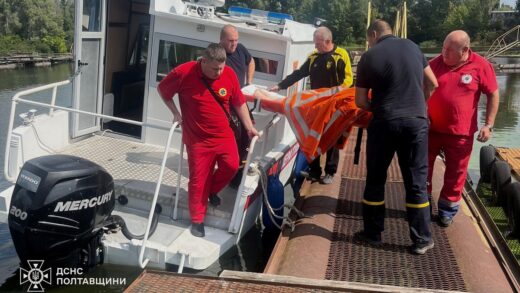 Новини України - Тимчасову переправу через Дніпро організовано в Кременчуці
