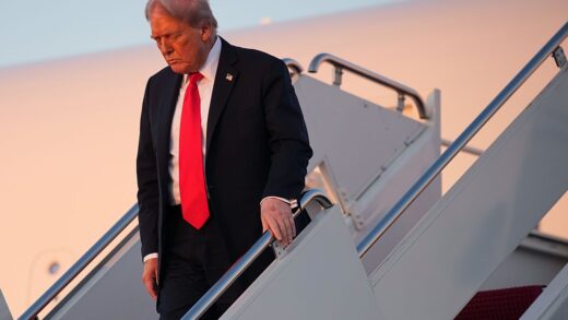 Новини політики - Трамп назвав труднощі завершення війни в Україні