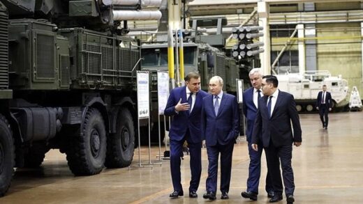 Новини світу - Вперше з початку війни: у РФ почали падати зарплати на підприємствах ВПК