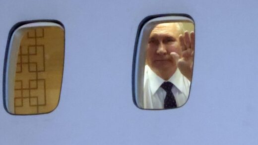 Новини світу - Болгарія готова відкрити небо для літака Путіна