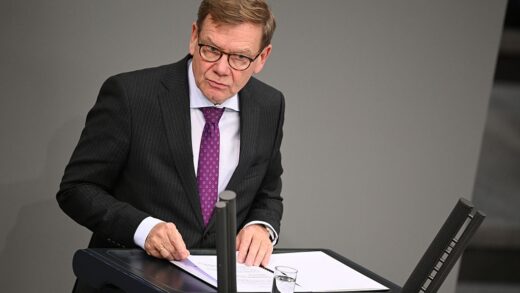 Новини світу - Глава МЗС Німеччини скасував візит до Китаю