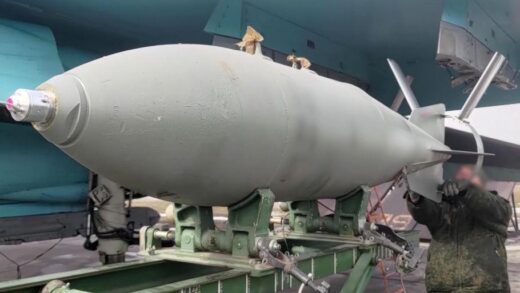 Новини України - КАБи вдарили по автобазі в Харкові, є поранені