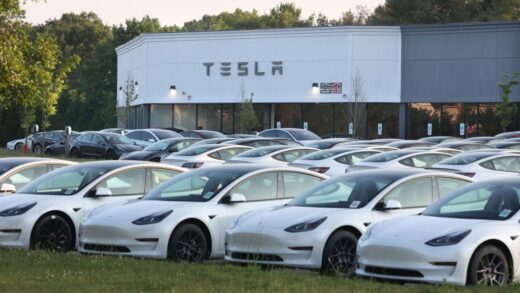 Авто новини - Tesla відкликає 13 тисяч авто через дефект акумулятора