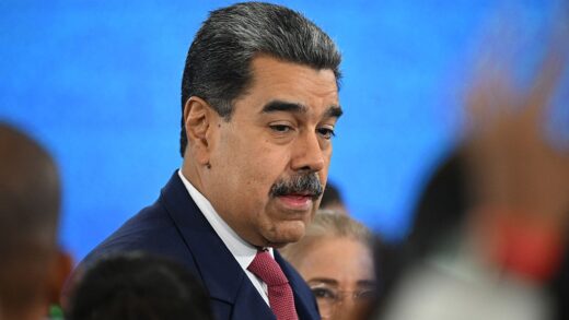 Новини світу - Трамп дозволив ЦРУ проводити таємні операції проти Мадуро у Венесуелі - ЗМІ