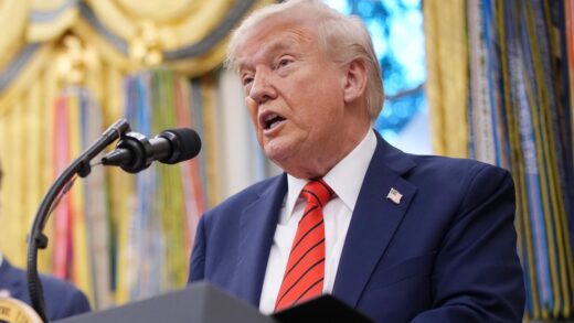 Новини світу - Трамп помилково опублікував заклик переслідувати його опонентів - ЗМІ