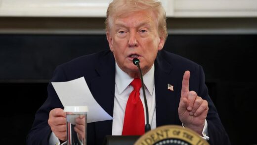 Новини світу - Трамп пояснив, що допомагає укладати мирні угоди