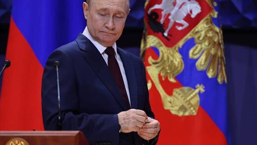 Новини світу - У день народження Путіна в якутському місті оголосили жалобу: реакція в РФ