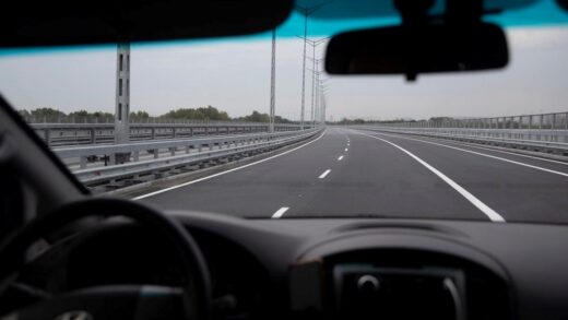 Новини Києва - У Києві обмежили рух Подільським мостом під час тривог