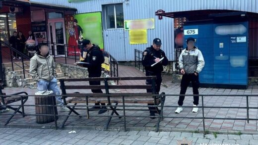 Новини України - У Вінниці сталася стрілянина біля торгового центру