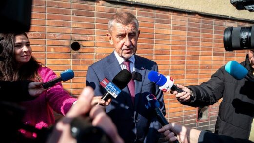 Новини світу - В Чехії стартували вибори в парламент: фаворит - антиукраїнський популіст