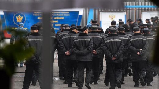 Новини світу - В Росії доходи в'язнів перевищують доходи вчителів - СЗР