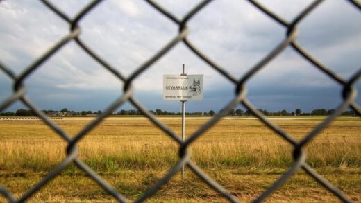 Новини світу - У Нідерландах військові відкрили вогонь по БПЛА над авіабазою